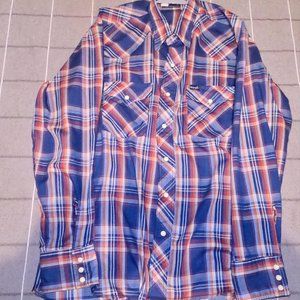 Large Wrangler Long Sleeve Button Down